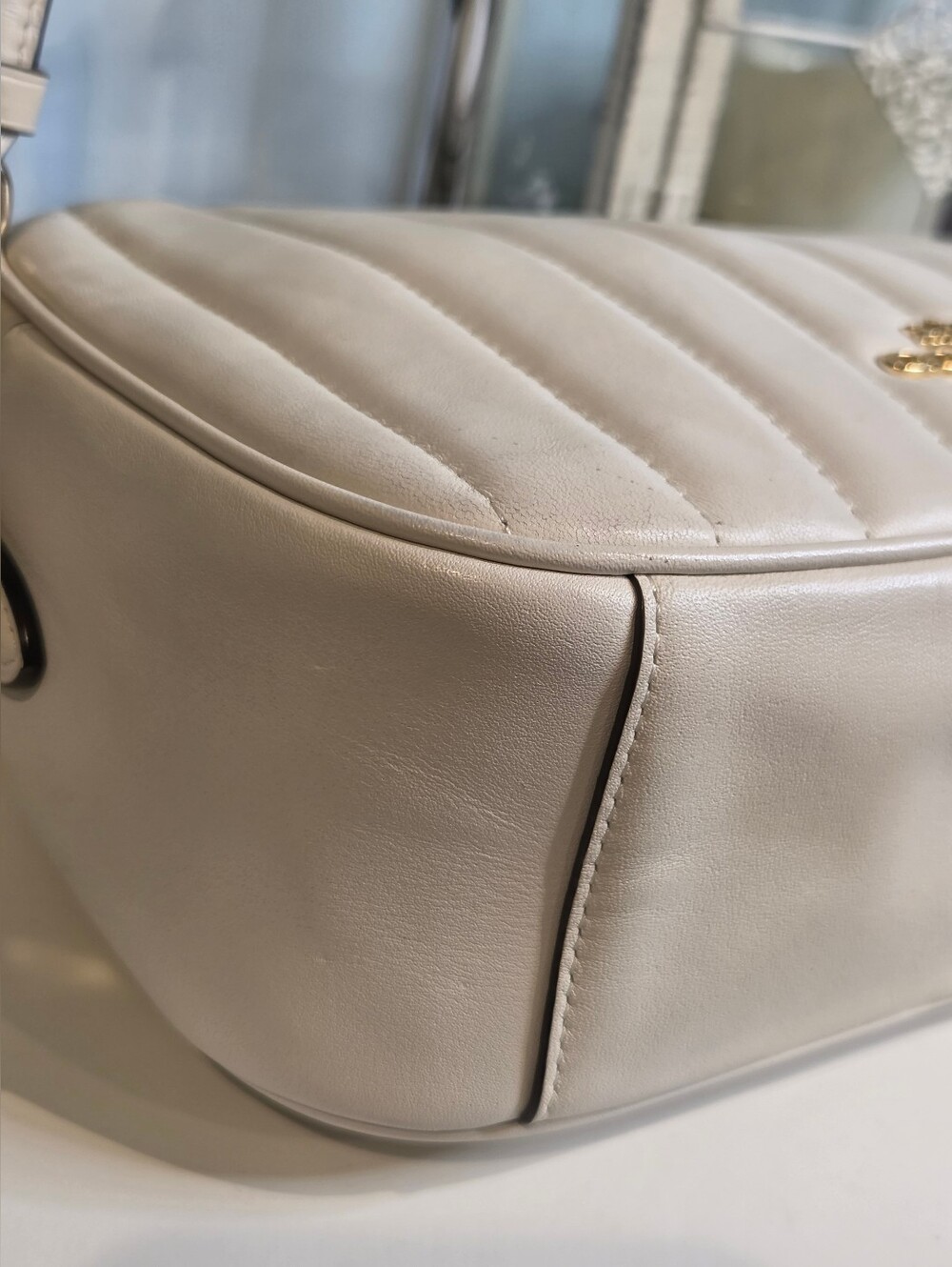 Coach Jes Crossbody Quilted Leather Camera Bag Chalk White & Gold. - Picture 6 of 16